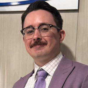 アレクサンダー・レスリー の写真