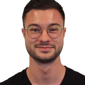 サイモン・スキャネル の写真